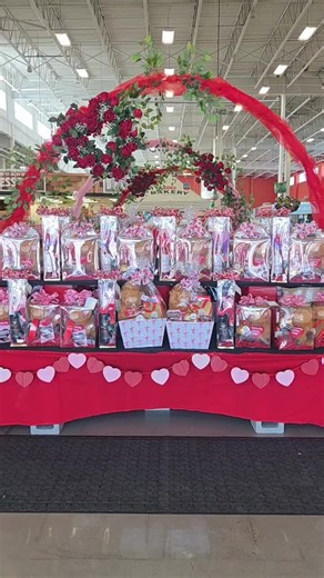#valentinesday #valentinesdaygift #heb #giftbasket