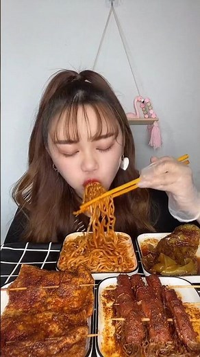 打出(我不能......)长按出现的第一个 字,看看最后出来的会是什么有趣句子 吧? #灌汤包 #火鸡面 #培根金针菇