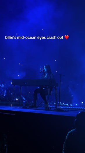 Billie Eilish Performs 'Ocean Eyes' at the O2 Arena