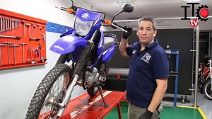 Aprendé cómo se realiza el mantenimiento y lubricación de un cable comando de moto Fuente: http://bit.ly/2msSnap | Motoschool CR