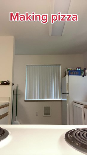 Making pizza 🍕 | Making Pizza