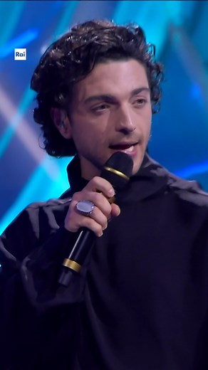 Come un’opera d’arte si fa solo ammirare, l’amore vero è un dipinto da incorniciare. 🎤 #IlVolo 🎧#Capolavoro L’esibizione integrale è su RaiPlay 👉 bit.ly/Sanremo2024 In audio su RaiPlay Sound 👉 bit.ly/Sanremo2024RPS Il Volo #Sanremo2024 | Festival di Sanremo