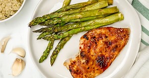 Honey Garlic Chicken and Asparagus (20 Minute Meal!) - Slender Kitchen