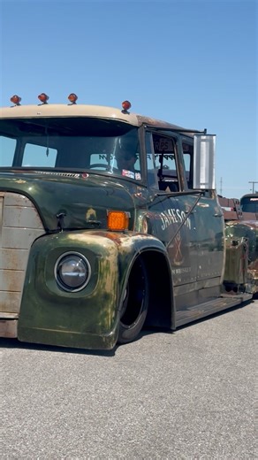 Bagged & Bodied 1965 International Loadstar Rolling Into Battle In Bama 🍻#sickslammedtrucks | SICK Slammed Trucks