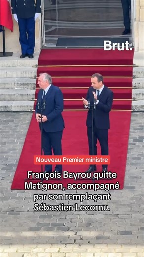 François Bayrou quitte Matignon, accompagné par son le nouveau Premier ministre Sébastien Lecornu. | Brut