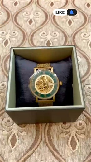 This is a Timex Signio Round Green Dial Automatic Men's Watch, model TWEG16721 #viral #timex #watch