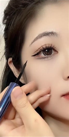 Beginner Eyeliner Tutorial 👁️ Instantly Bigger Eyes in Minutes | Easy Everyday Eye Makeup Hack