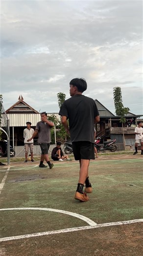 Mastering Takraw Skills: Roll Spike Techniques
