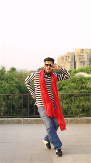 Holi Pe Chale Goli #dance #shorts #holi #holispecial #trendingshorts #holivibes #viral #varunsharma