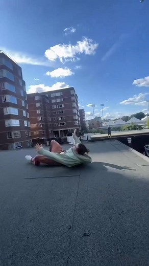 360 dive rolls have become one of my favorite tricks @roland.hannigan | Parkour