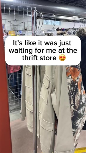 heather on Instagram: "I couldn’t believe it when I walked into the Goodwill and this was just sitting on the new rack. Also, that price?! #Goodwill #GoodwillShopper #Reseller #eBaySeller #PoshmarkSeller"