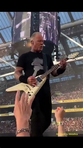 For Whom the Bell Tolls: Dublin, Ireland (62126) #metallica #jameshetfield #kirkhammett