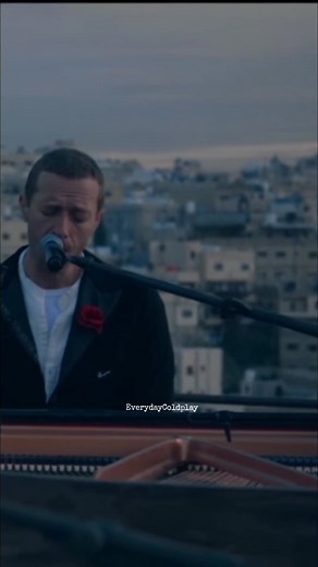 📅 20 de noviembre de 2019 A 6 años del lanzamiento de "Daddy", sencillo que se desprende del 8vo álbum de estudio de Coldplay "Everyday Life", esta canción es el sentimiento puro hecho una hermosa y emotiva canción 😢🌕🌙✨️✨️✨️ #Coldplay #LiveJordania #Daddy #everydaylife | Everyday Coldplay