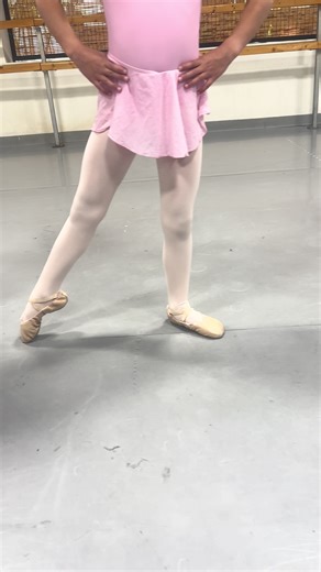 Happy Tendu Tuesday from some tiny toes! Los Gatos Ballet offers classes for ages 4 . If you have a tiny dancer in your life register for a trial class or summer camp today! #losgatosballet #youthdance #balletclass #balletcamp #ballet