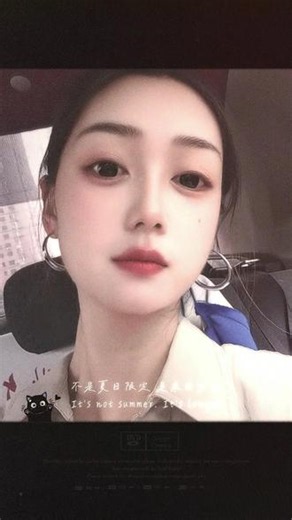 玫瑰的故事 最近又看一遍玫瑰的故事，这次看懂了，我肯定没有黄亦玫聪明漂亮家世好，但是感情上的事，每个人多少都有些共鸣的地方。玫瑰是爱情至上的，她遇到喜欢的人，敢付出，她第一次忍了庄国栋没有承认她的身份，第二次忍了他做决定没告诉自己，第三次忍了离别苦，第四次为了他的一句想你，只身飞巴黎，被冷落了，回国她还是没有说分手，而是从他计划定居巴黎开始，看清了他的计划里，从来没考虑过玫瑰，有过谎言，有过不尊