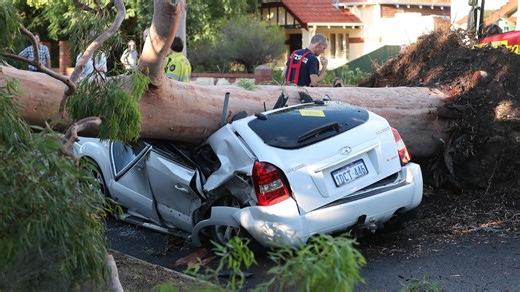 Freak storm rolls through Perth