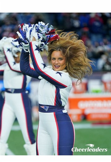 The BEST Super Bowl send-off @gillettestadium! Happy Super Bowl week — LET’S GO @New England Patriots ❤️🤍💙 #newenglandpatriots #patriotscheerleaders #nfl #superbowl