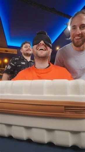 @amixem | Luxe ou pas luxe : la valise #amixem #humour #reels | Instagram