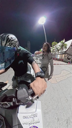 แก่กว่าแร้วไง!!! #แวอายู้ว #ไม่สนิทบิดหมด #Bolt #pattaya #fyp