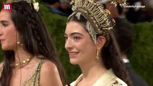 Lorde strikes a pose on the red carpet of the 2021 Met Gala