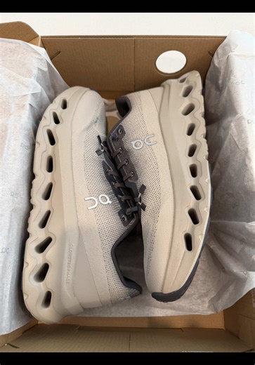 lets unbox my new shoes #oncloud #onclouds #cloudtilt #fyp #shoetok | shoes