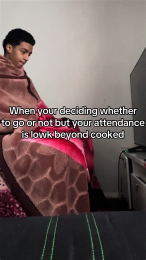 Deciding Whether to Attend University with Low Attendance