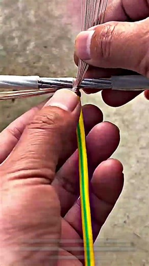 Connecting Fiber Optic Cables with a Neat T-Splice Technique