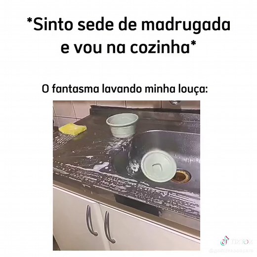 Fantasma Fazendo Faxina e Comendo: Meme Engraçado