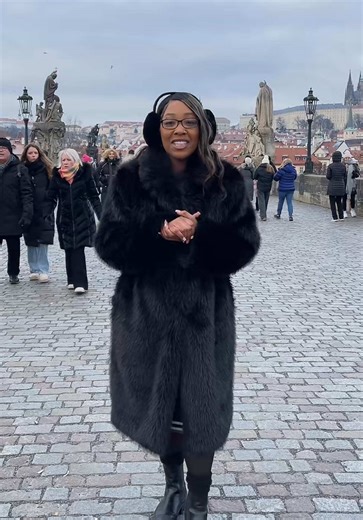 🚨Attention ! This is how bad b* leave London & go to Prague 🇨🇿 ✨ . . . . . . #traveltok #prague #barb #nickiminaj #europe