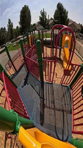 bella ciao playground parkour climb pov