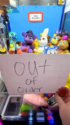 FNAF Claw Machine Out Of Order #shorts #clawmachine #arcade #fnaf