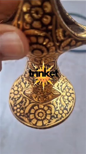 Trinket Courtyard on Instagram: "Koftgari ⛏️✨ . A traditional Indian decorative metalwork technique in which fine gold or silver wires are inlaid onto the surface of iron or steel objects by hammering them into a roughened base. It is most commonly used to embellish swords, daggers, shields, and firearms with intricate floral, geometric, or royal motifs. The art form was highly developed during the Mughal and Rajput periods and is especially associated with Rajasthan. #koftgari #talwar #sword"