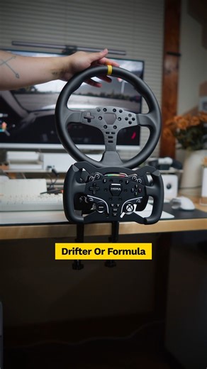 mozaracing_de on Instagram: "Verwandle dein MOZA ES- und ESX-Lenkrad – und schöpfe ihr volles Potenzial aus! Rüste dein Sim-Racing-Setup mit dem Formula Wheel Mod und dem 12-Zoll-Wheel-Mod auf. Verwandle dein D-förmiges Lenkrad nahtlos in ein Formula-Style-Lenkrad oder ein vollrundes Lenkrad und steigere so Vielseitigkeit und Kontrolle. Passe dein Setup an verschiedene Renn­disziplinen an und erlebe ein noch immersiveres, personalisiertes Fahrerlebnis. #moza #mozaracing #mozar5 #racingbundle #DD