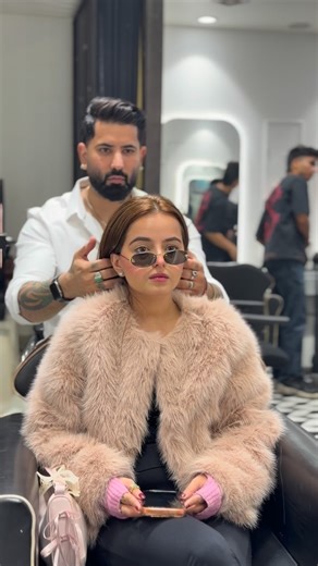 Akash Suri on Instagram: "Vanilla Blonde Ash 🤎 Hair Transformation By Aakash Suri ☎️ 9999904166 , 9873252575 , 011-45086744 . . . . #reeloftheday #balayage #colour #behindthechair #haircolour #2025 #trendingreels #best #trendingsong"