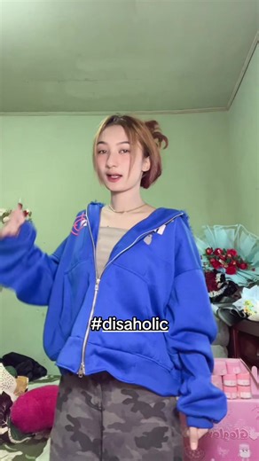 Understanding Disaholic Culture: Trends and Influence