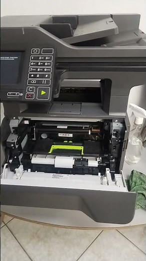 como cambiar tóner impresora lexmark MX622