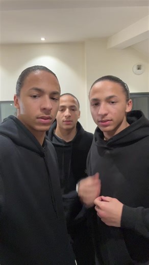 Vidéos de triples_off (@triples_off) avec son original - Aless