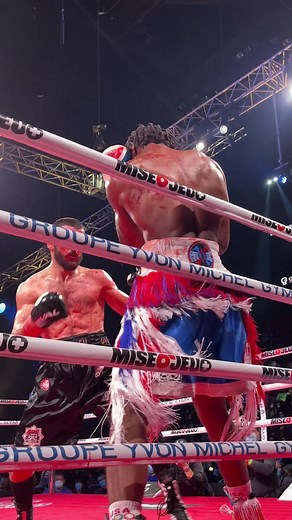 Listen to that power from Artur Beterbiev 😳 | Top Rank Boxing