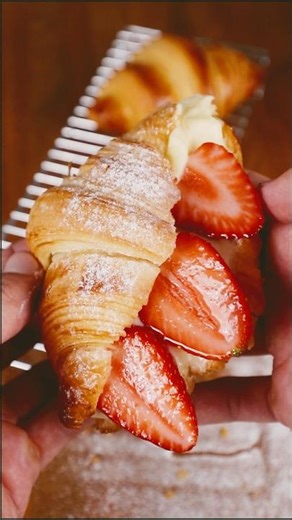 Croissant with pastry cream and strawberries❤️ #croissant #strawberry