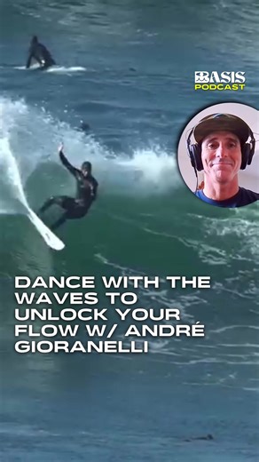 Ever wondered why some surfers just make it look so easy? According to @agioranelli77, approaching surfing as a dance can help you have good flow and nicer style. Comment POD for the full podcast episode! 🏄🏻‍♂️🏄🏻‍♀️ André Gioranelli from Wet Surf Training breaks down the cultural differences in surfing, highlighting the relentless work ethic of Brazilian surfers. He also dives into a holistic approach to surf coaching which blends fitness, nutrition, and mental prep altogether. André explain