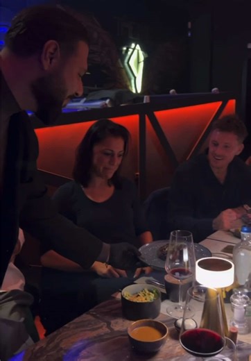 Découvrez Le Thème, un steakhouse situé à Belgicastraat 10, 1930 Zaventem. Ambiance assurée et viande de qualité, cuite selon votre préférence : saignante, à point ou bien cuite. On vous retrouve tous les vendredis et samedis pour vivre l’expérience Le Thème. #festiverestaurant #restaurantambiance #bruxelles #viral #brussels
