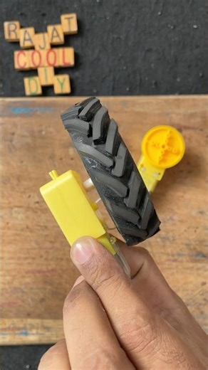 Gear motor produce electricity ⚡️ one motor controlled other motor direction DIY #dcmotor #shorts