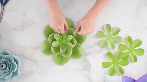 Here is how I make the Viva style from my giant paper succulent template set! Love this vibrant green and intersting leaf shape. Template set is available here: https://catchingcolorflies.com/large-paper-succulents | Abbi Kirsten Collections