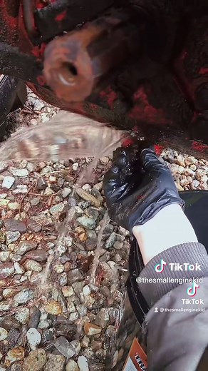 Farmall M Restoration: Engine Cleaning and Inspection