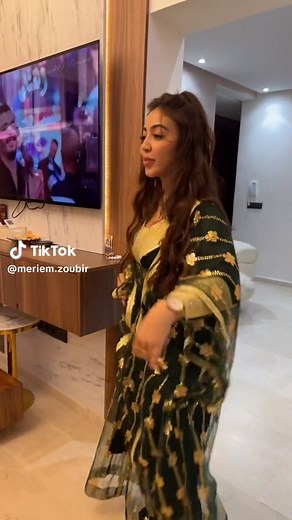Exploring Kuwaiti Women’s Traditional Fashion Styles