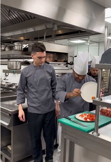 Christmas Eve Comedy: Chef Slap and Kitchen Hacks
