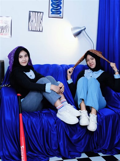 ajak bestie foto sofa berdua cuma bayar 40K sajah??? ✅ pilih warna background ✅ Bebas pakai Aksesoris ✅ Terima semua file ✅ Bebas foto selama 20 menit ✅ Ruangan privasi Buruan langsung ke Desa Gumuksari-Kec Kalisat, Kab Jember #selfphoto #selfphotostudio #selffotokalisat #jemberfotostudio #fotobarengbesti