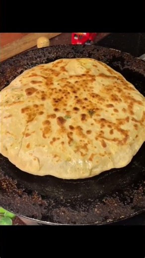Aloo paratha recipe 🌯 #aloorecipe #Aloo #dabastyleparatha #paratha #food #tips #dinner #dinnerideas