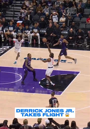 Kawhi Leonard Assists Derrick Jones Jr. for a Dominant Dunk