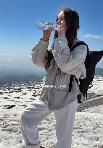 Сподіваюсь в цьому році вдасться частіше мандрувати горами і вулканами, це топ! Тим паче з моїми новими кросівками @Merle_kharkiv активнічати буде комфортно:)⛰️
